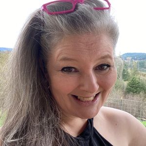 Meet your Posher, Ali